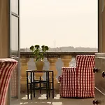 Penthouse W/ Unique Harbour View