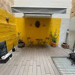 Valletta Collection - Merchant Str Apartment With Large Yard