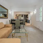 Traditional 2Br Stylish Townhouse With Maltese Balcony - Close To Triton Fountain Valletta, Sliema & Saint Julians