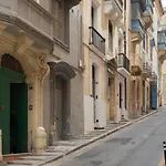 Traditional Apartment With Maltese Internal Court Yard - Designed With Traditional Stone And Tiling