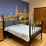 Valletta Cozy Room
