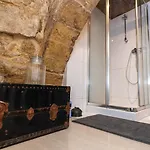 Most Central Apartment Valletta, Renaissance Building
