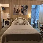 Servants\' Quarters Studio Apartment