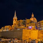 Valletta Waterfront Villa With Pool And Jacuzzi
