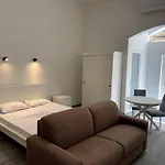 The Old Mint House Sleeps 15
