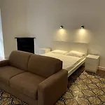 The Old Mint House Sleeps 15