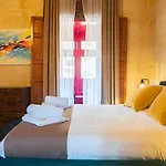 Luxury Year 1500S Palazzino In Valletta - Beautiful Rooftop Lounge