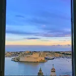 Oasis 22 Savynomad Harbour Residences Wow Views