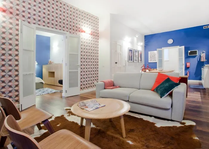 Premium Design Central Suite