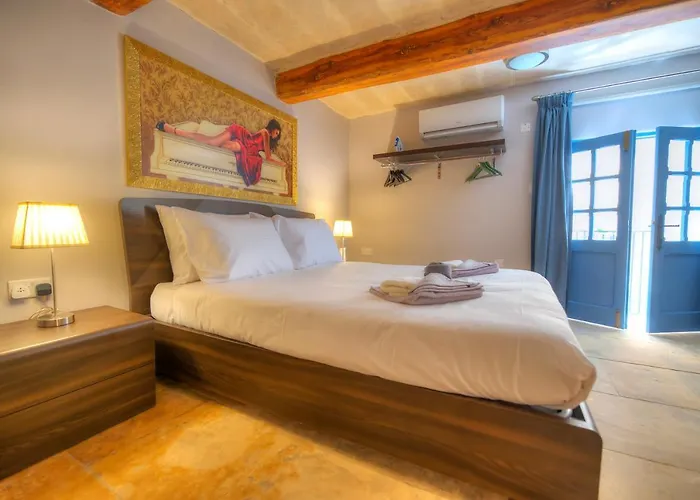 Romantic And Historical Maisonette In The Center Of Valletta Mbal1-1