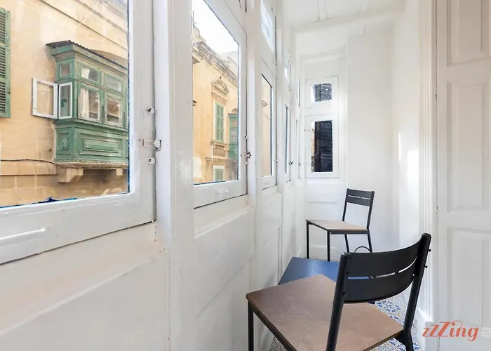 Apartment With Traditional Maltese Balcony In Valletta