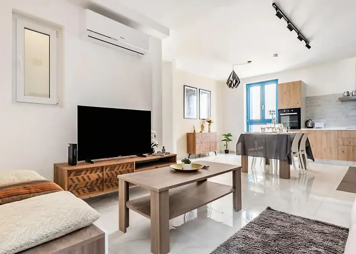 Sea View Luxury Apartment Brand New In Valletta