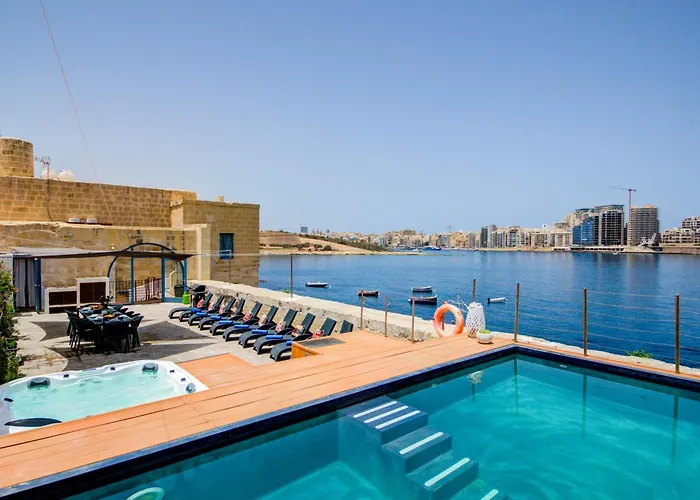 Valletta Waterfront Villa With Pool And Jacuzzi