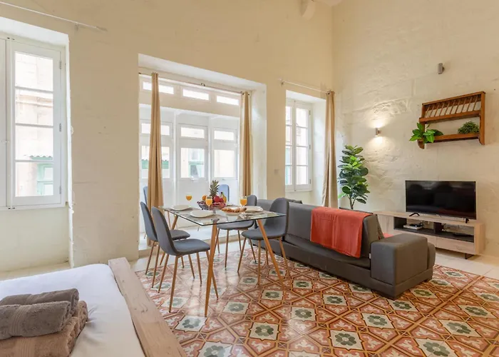 Historic Valletta Duplex - Cityapartmentstay