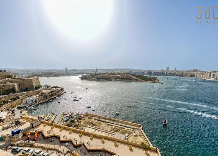 Valletta Postcard Penthouse By 360 Estates