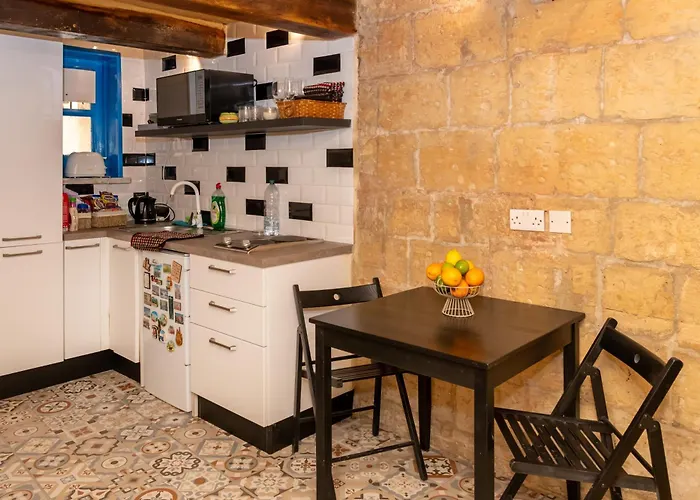 75 St Christopher Street, Valletta