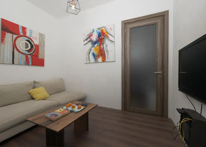 Stylish Valletta 2 Bedrooom City Centre Apartment With Terrace