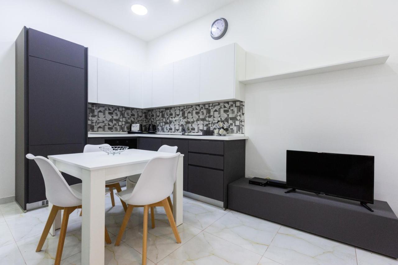 Collection - Gb Duplex * Valletta