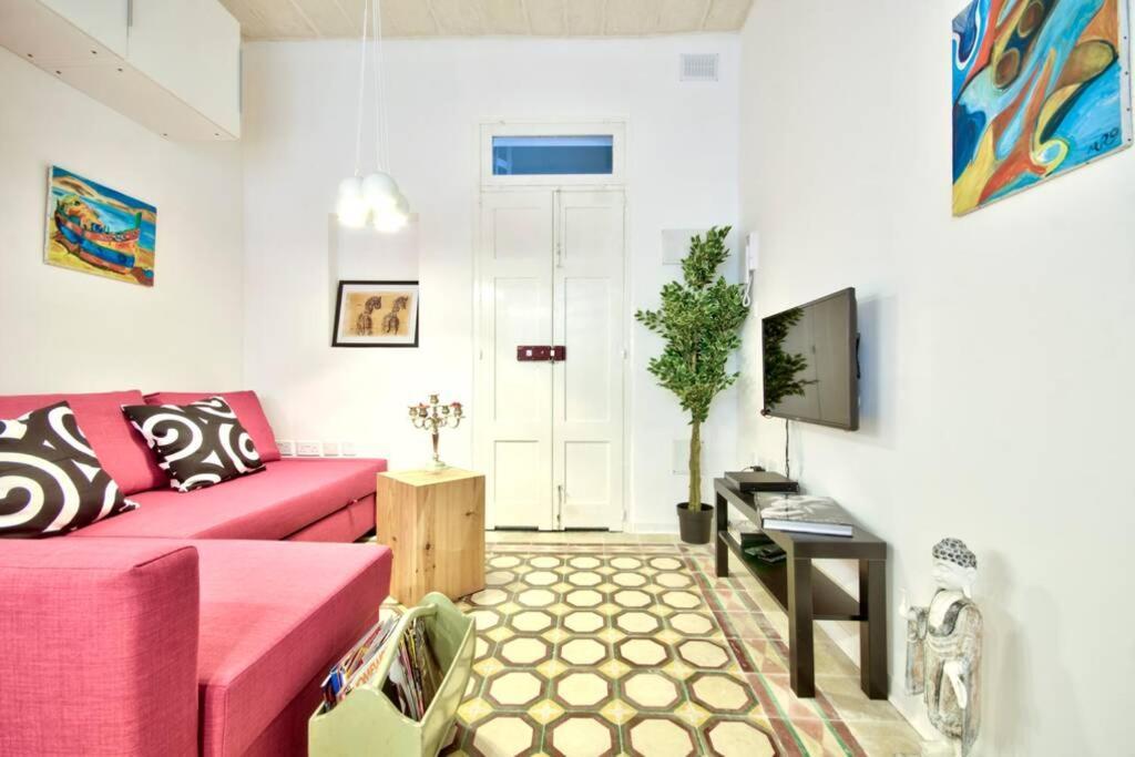Art House - Retro Bordello Apartment *