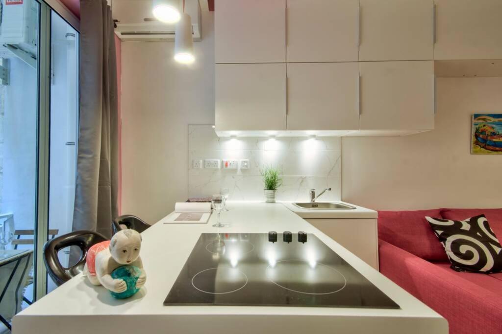 Apartment Art House - Retro Bordello *