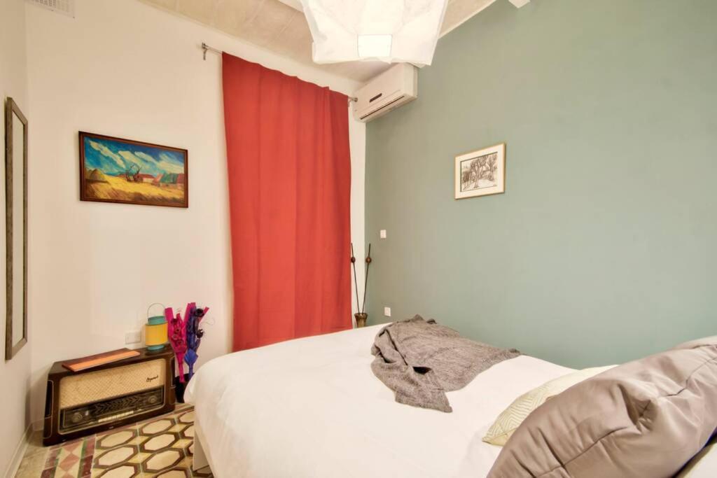 Art House - Retro Bordello Apartment *