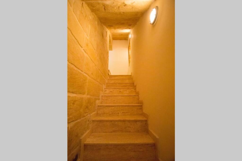 Valletta-central Duplex Maisonette * Valletta