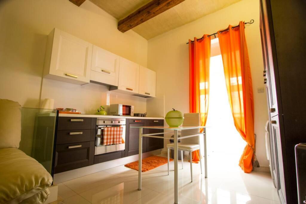 Valletta-central Duplex Maisonette Apartment *