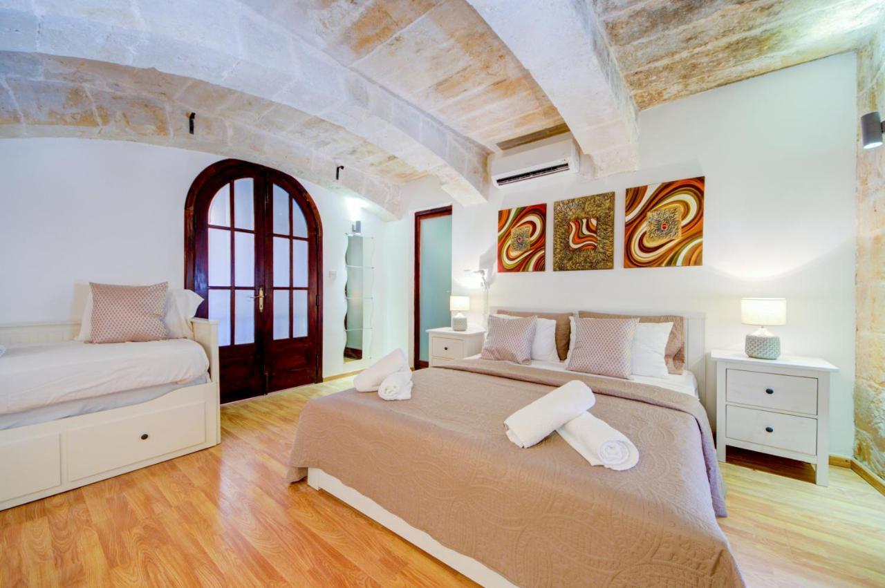 Unique Waterfront House * Valletta