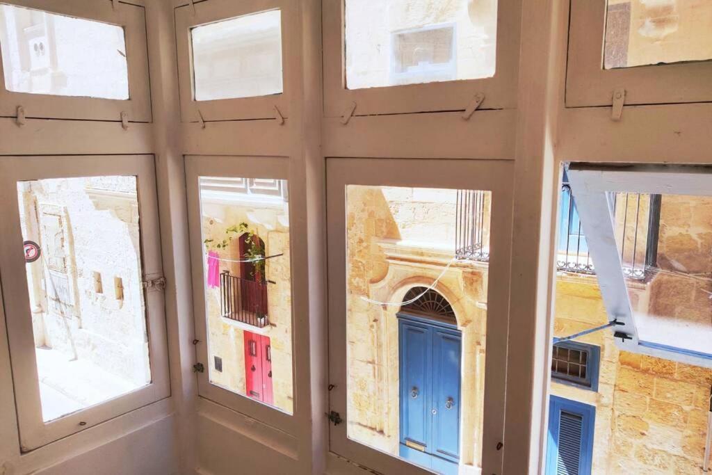 Superbly Located Cosy 2-bedroom * Valletta