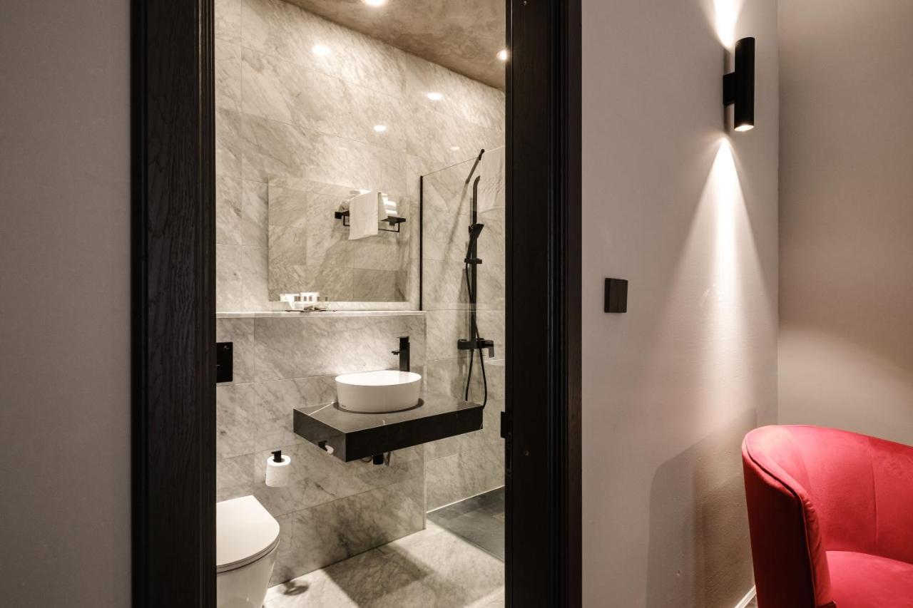 Casa Reale Boutique *