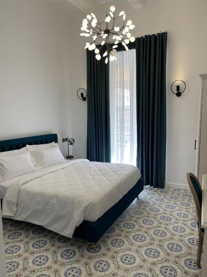 Casa Reale Boutique *