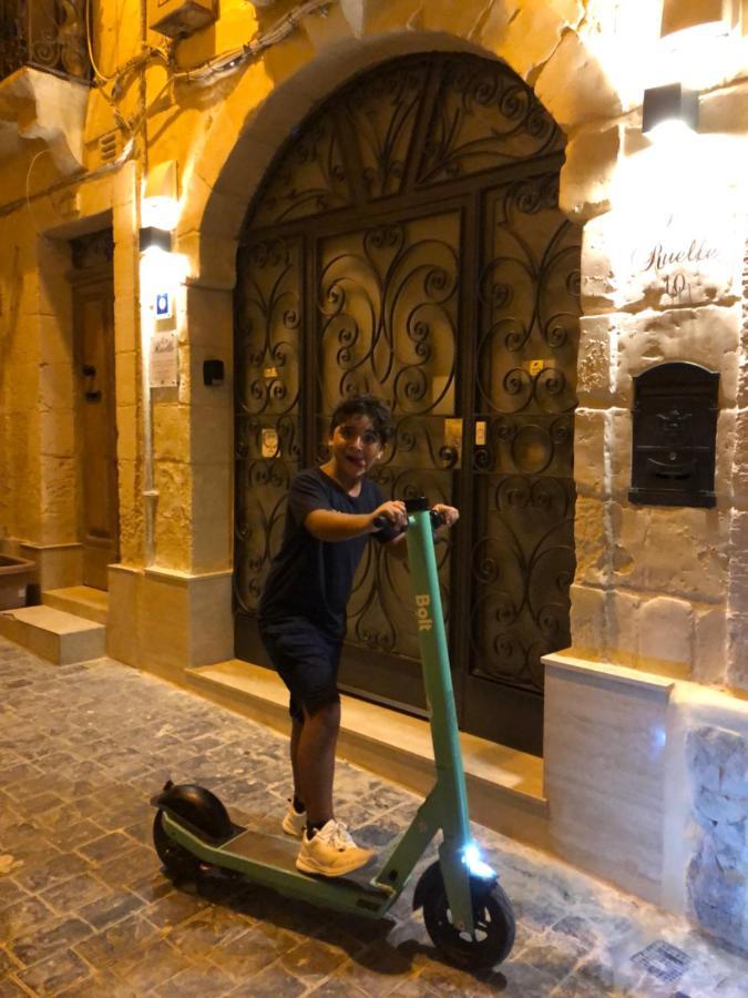 10 La Ruelle *