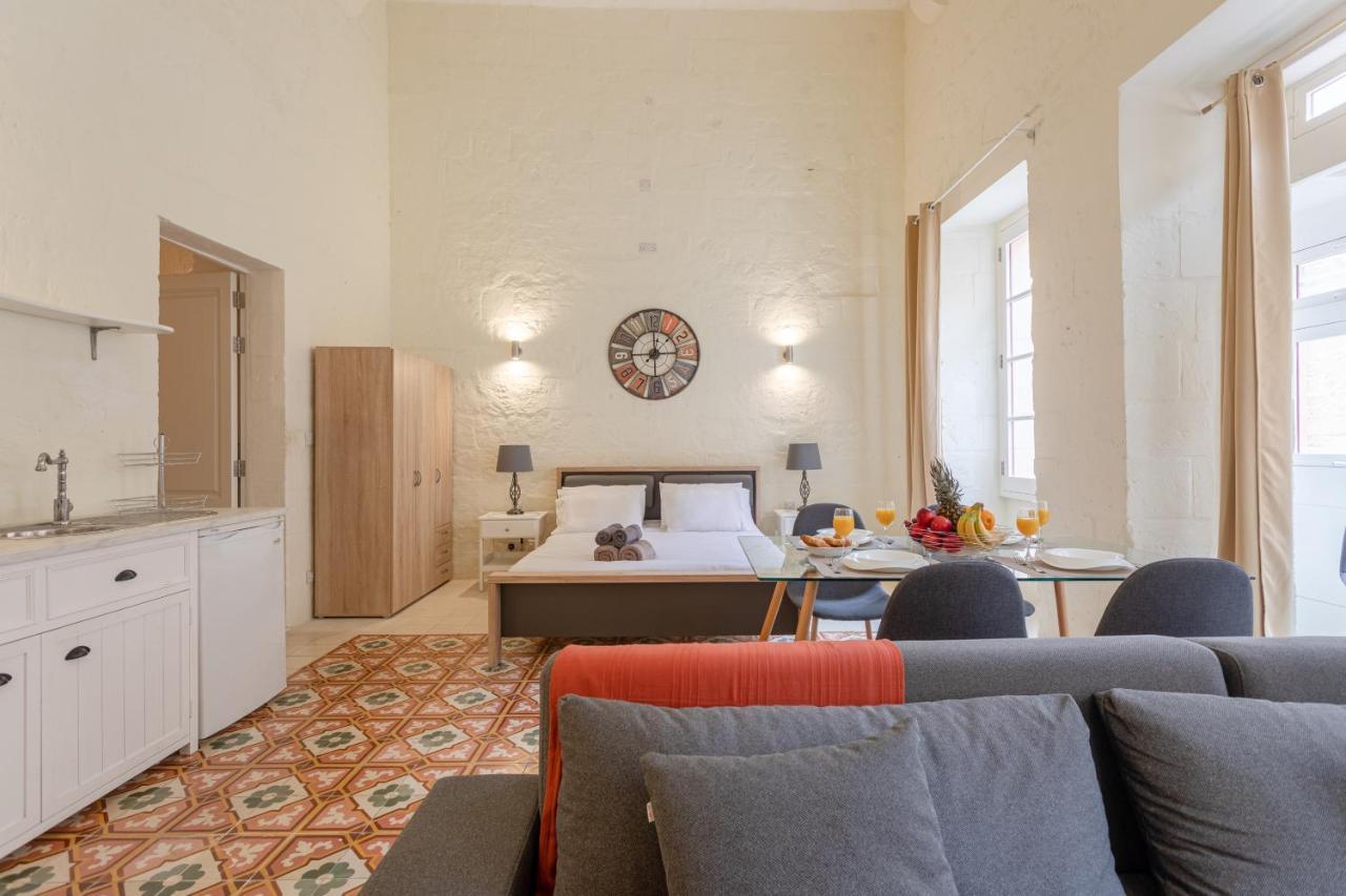 Historic Private Duplex Apartment Valletta