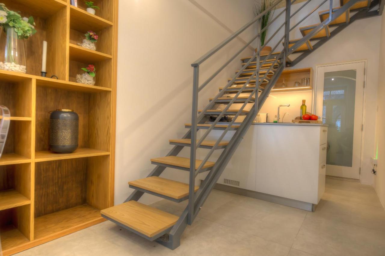 Cute And Modern Duplex In Ideal Location Rcas1-1 * Valletta