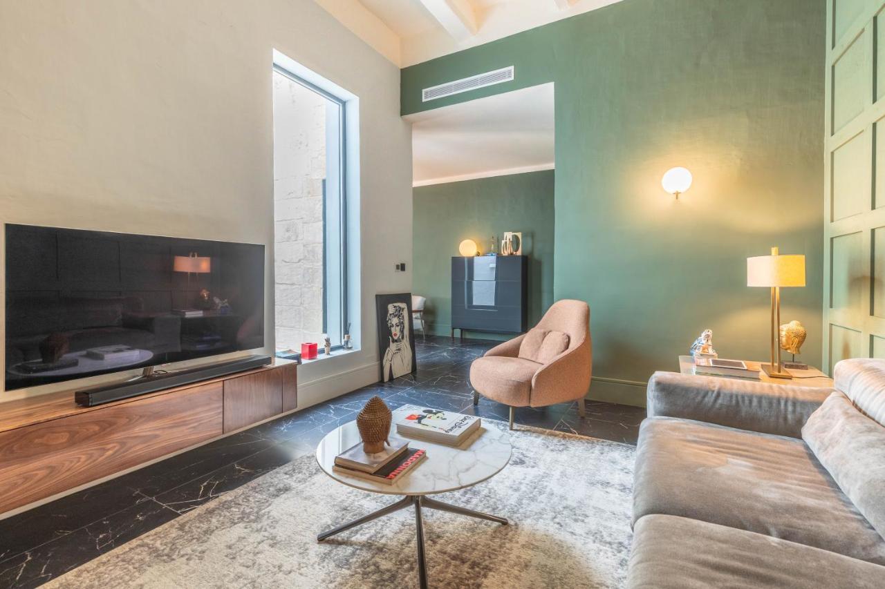 Luxury Duplex With Balcony,