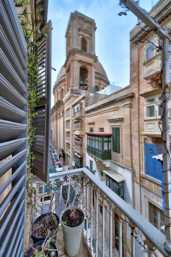 Luxury Duplex With Balcony, Valletta
