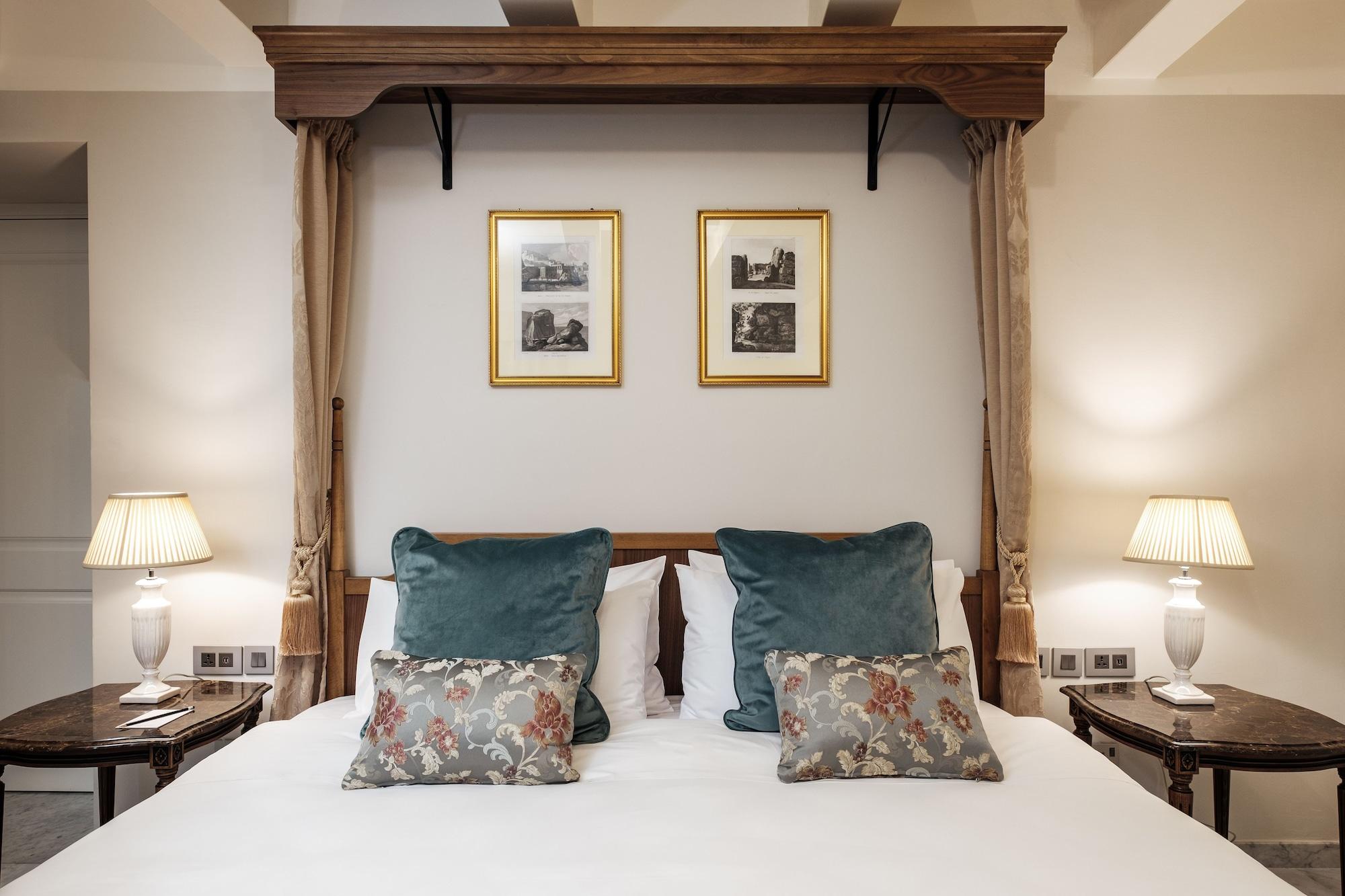 Hotel Palais Le Brun 4*