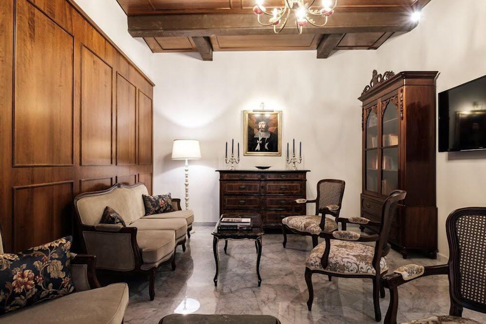 Palais Le Brun Hotel 4*