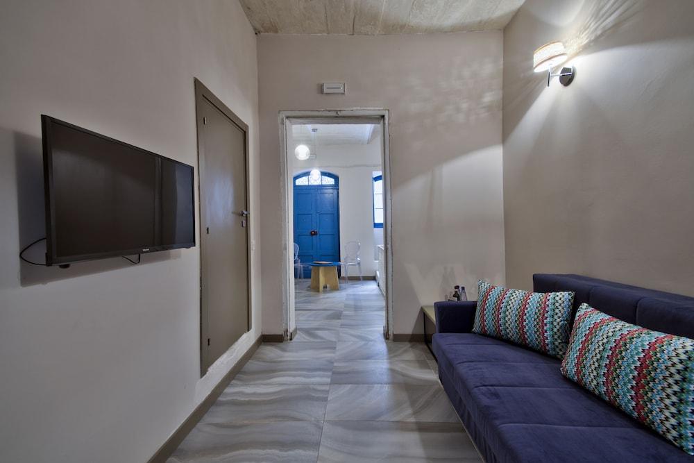 The British Hotel 3*