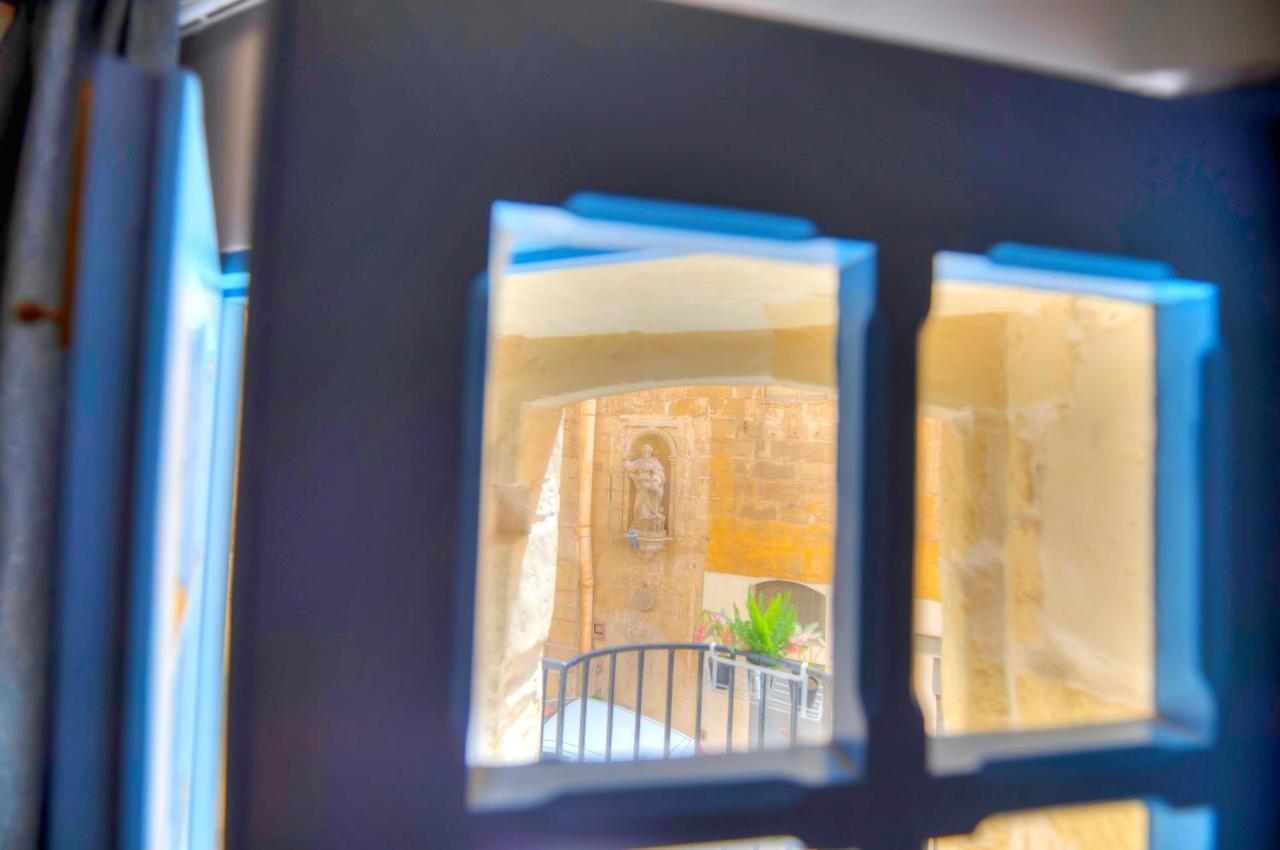 Romantic And Historical Maisonette In The Center Of Mbal1-1 Holiday home *