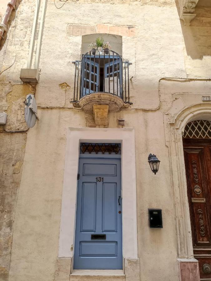 Holiday home Romantic And Historical Maisonette In The Center Of Mbal1-1 *