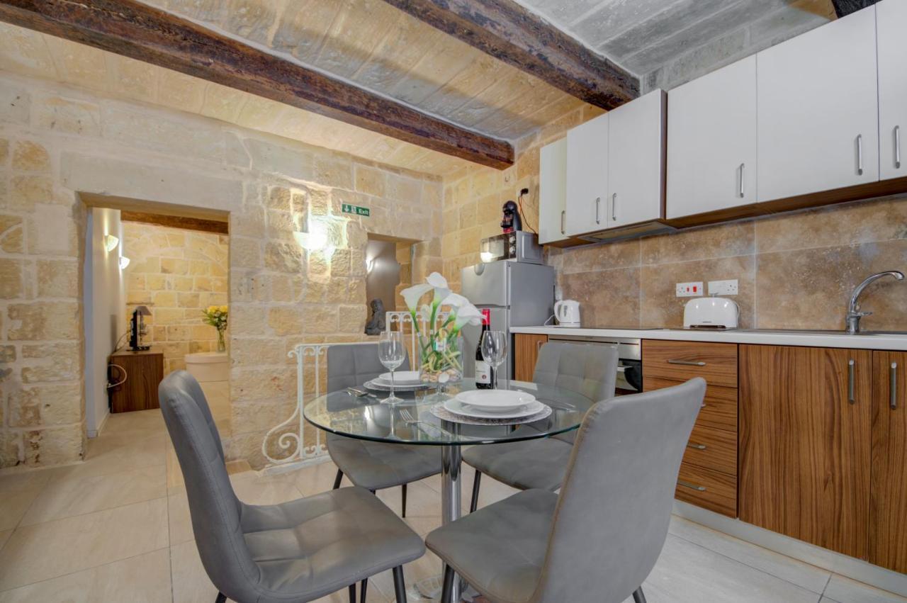 Tritoni Harbour - * Valeta