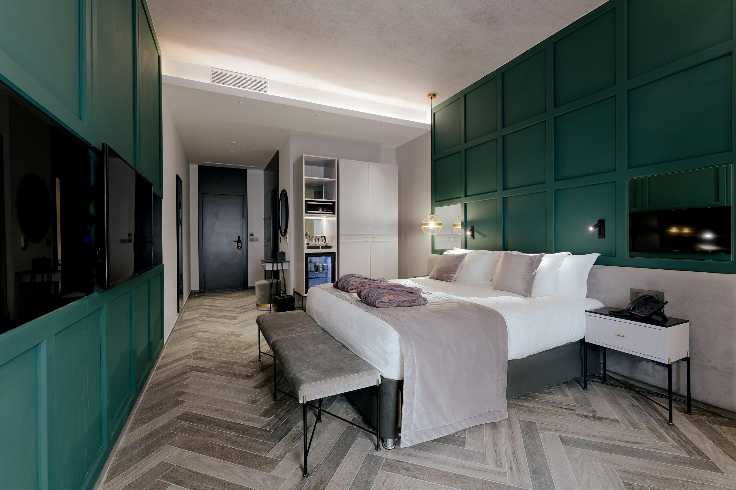 Hotel The Embassy 4*