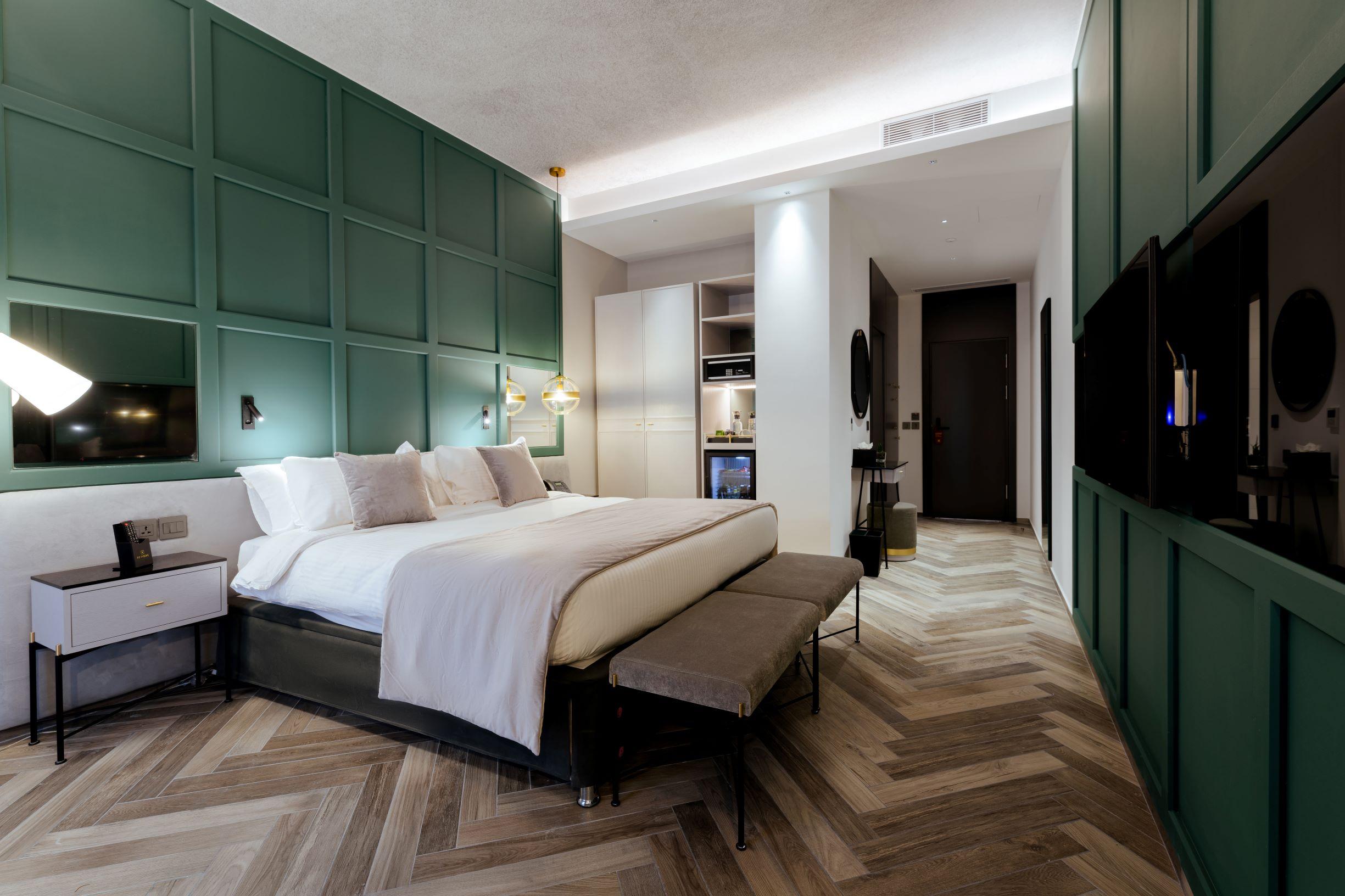 Hotel The Embassy 4*