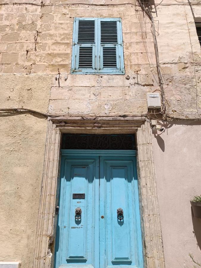 Apartment Beautifully Furnished Flat In The Center Jbal1-1 Valletta