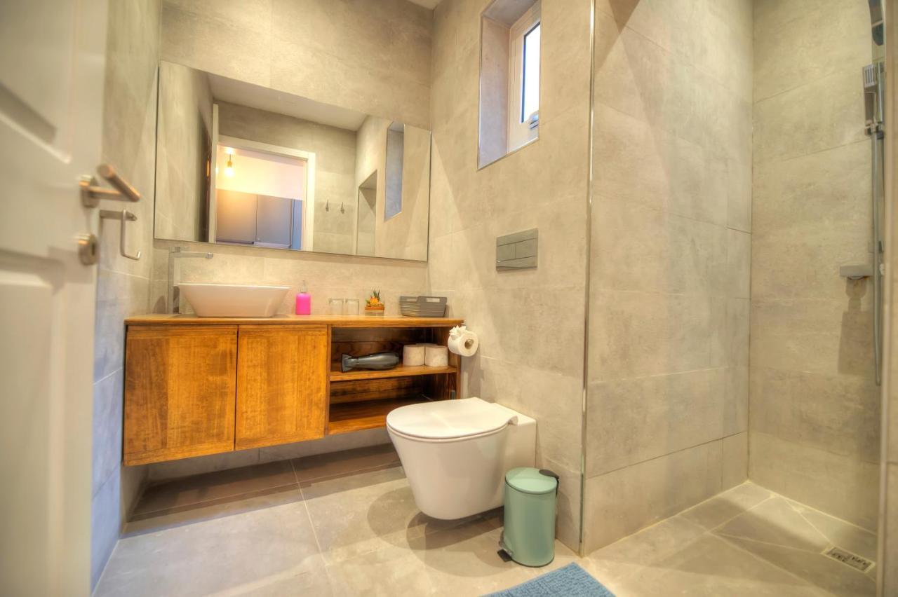 Beautifully Furnished Flat In The Center Jbal1-1 Apartment