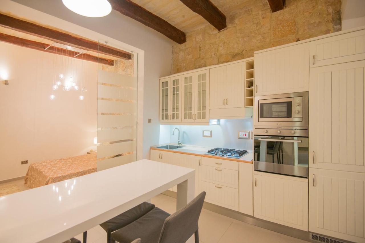 16th-century Building Apartment