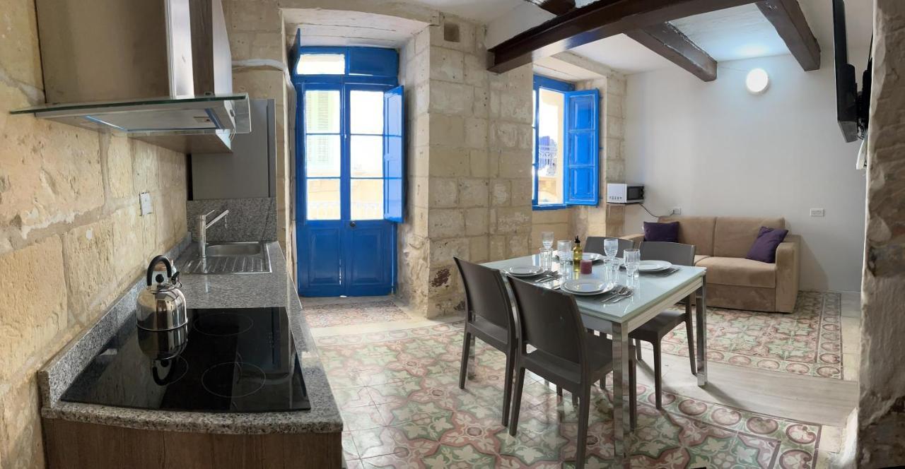 Traditional Townhouse In The Hearth Of Holiday home *