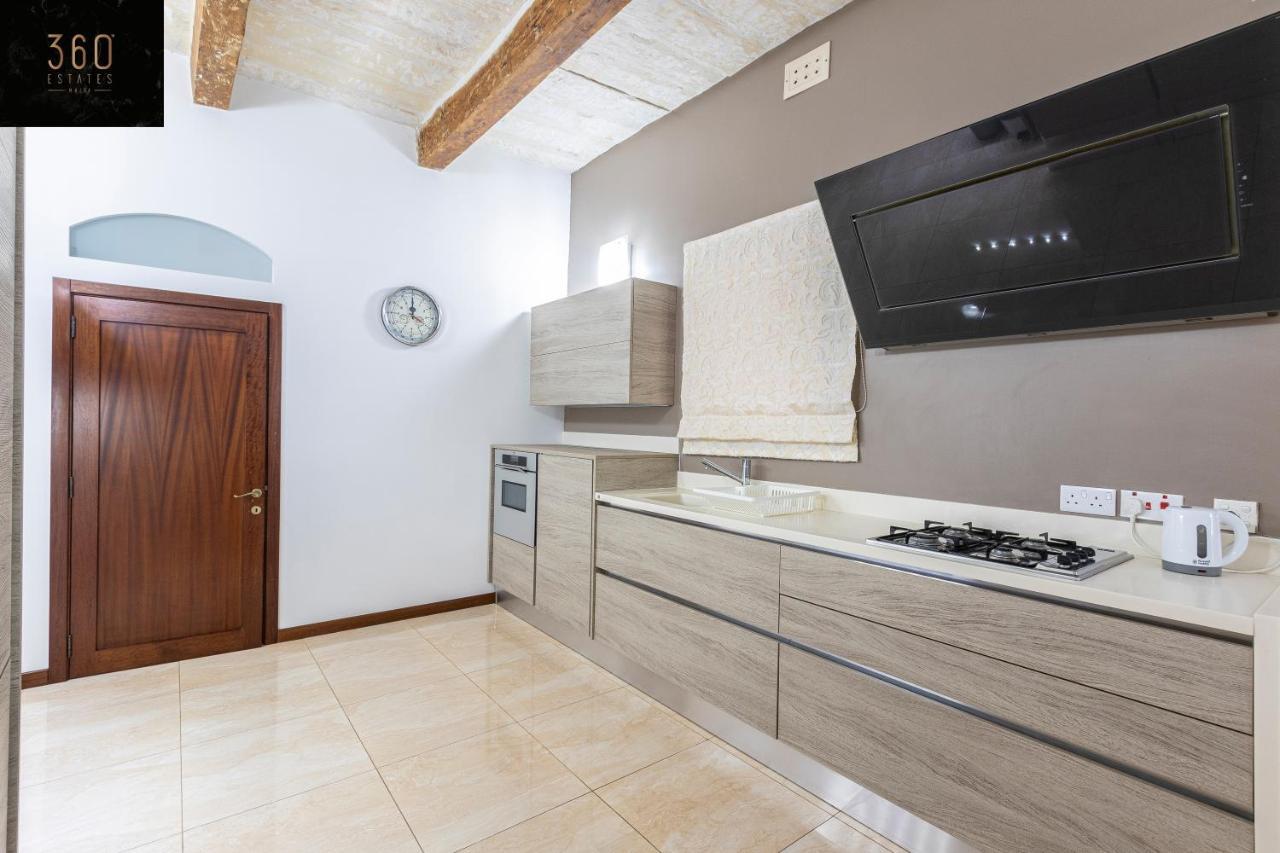 Apartment Seafront - Location, Floor With Wifi & Ac By 360 Estates *