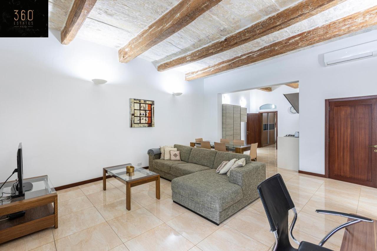 Apartment Seafront - Location, Floor With Wifi & Ac By 360 Estates